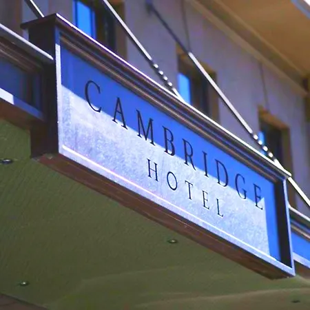 The Cambridge Hotel & Backpackers-2